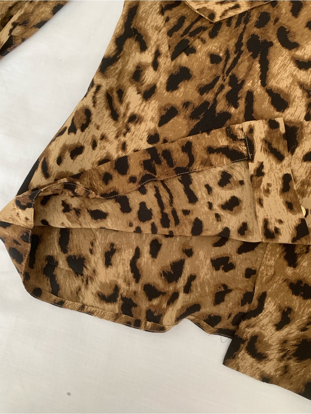 Tory Burch Silk Leopard Print Tie-Bow Blouse NWOT Size 2 - Picture 4 of 11